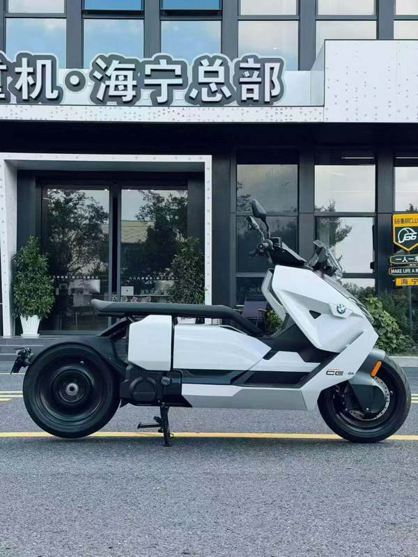 二手宝马CE 04