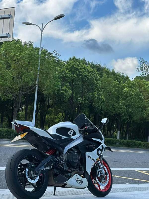 二手阿普利亚RS 660 