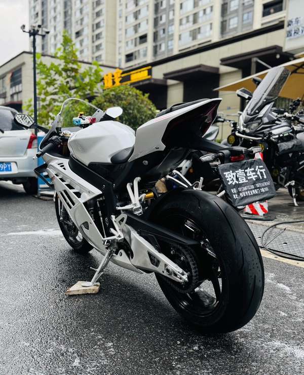 二手张雪机车820RR