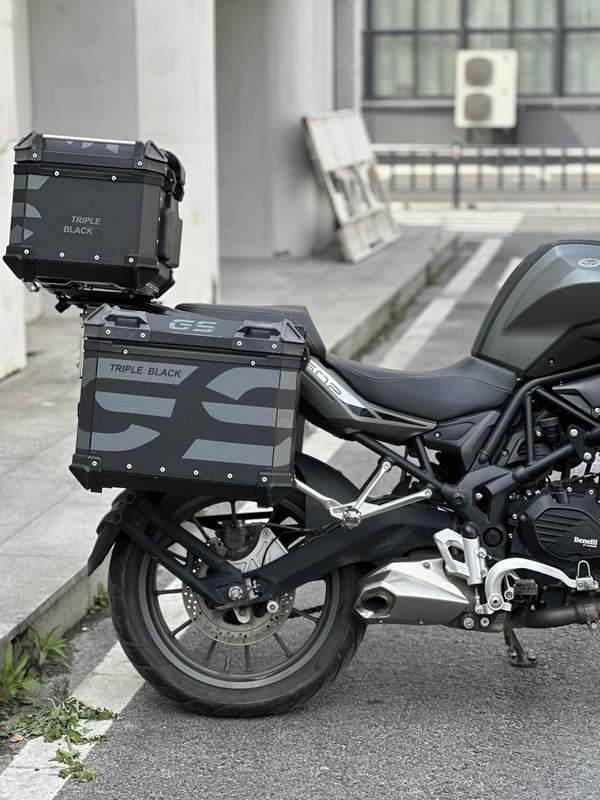 二手贝纳利金鹏 TRK502
