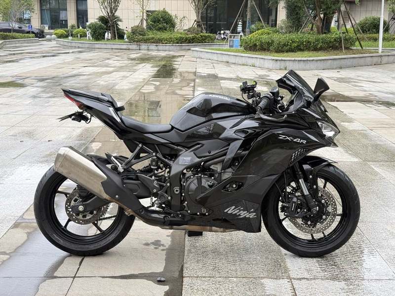 二手川崎ZX-4R