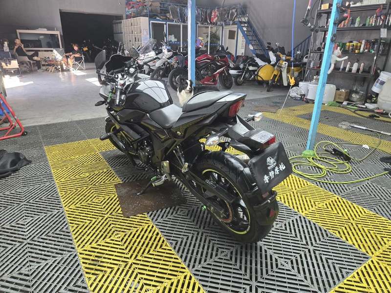 二手豪爵铃木GSX250R