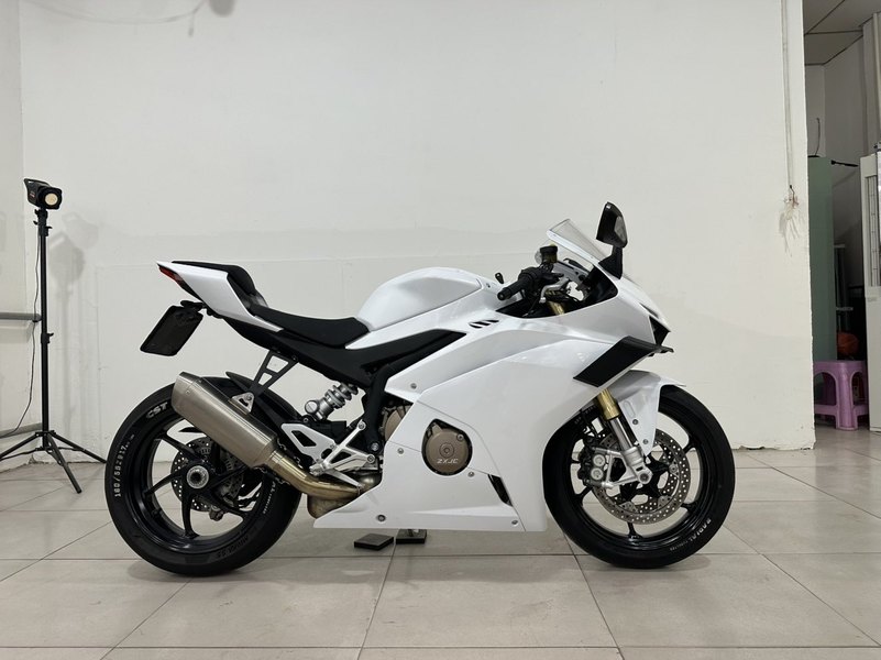 二手张雪机车500RR