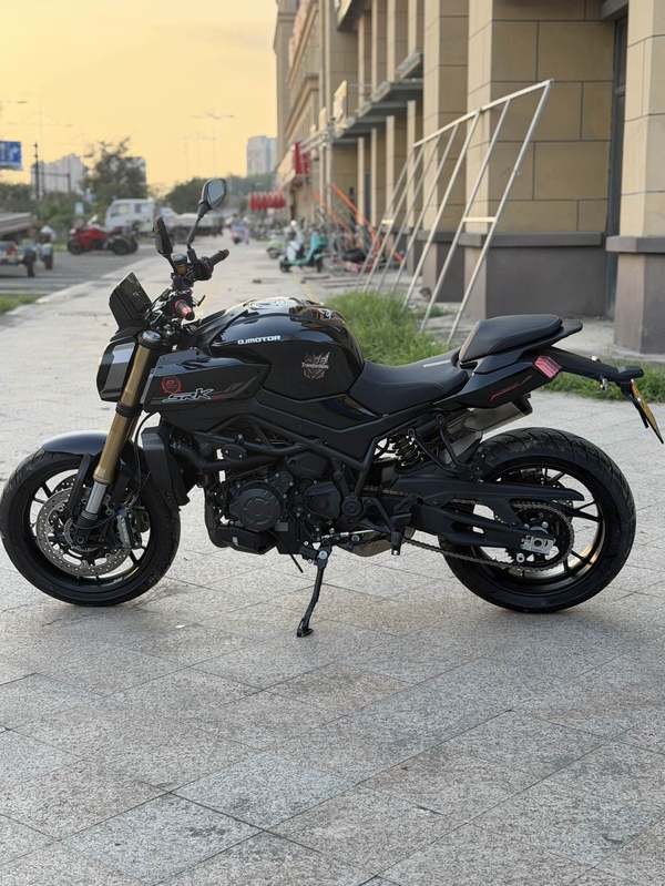 二手QJMOTOR追900