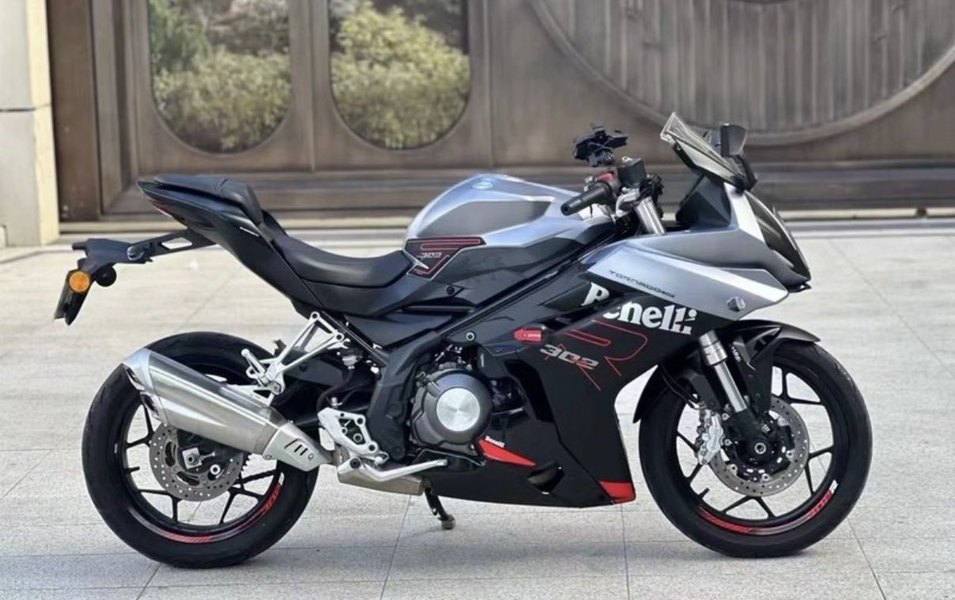 二手贝纳利龙卷风 Tornado 302R