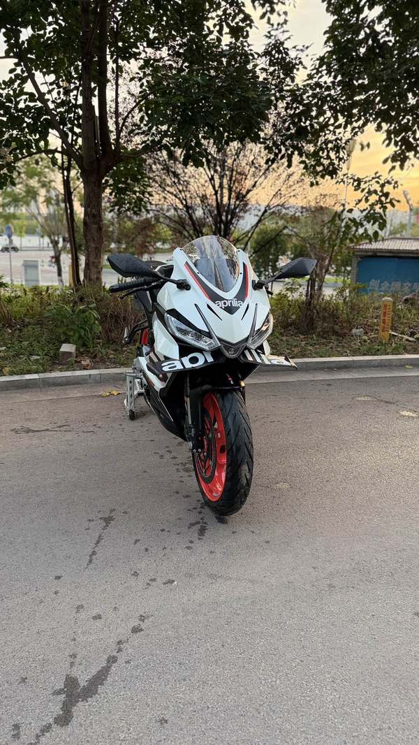 二手阿普利亚RS 457