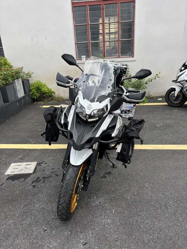 二手贝纳利金鹏 TRK502