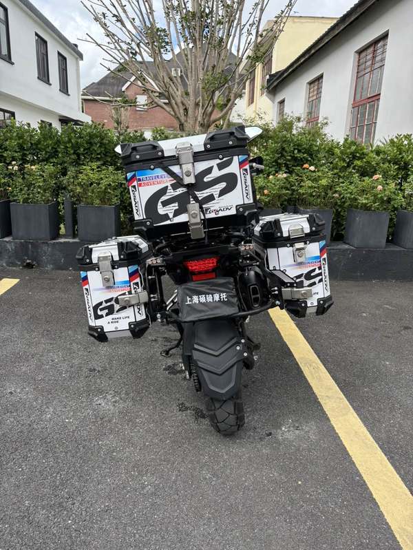 二手贝纳利金鹏 TRK502