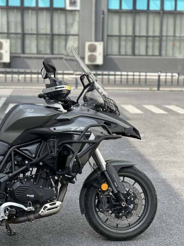 二手贝纳利金鹏 TRK502