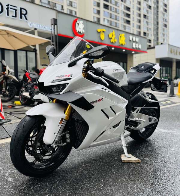 二手张雪机车820RR