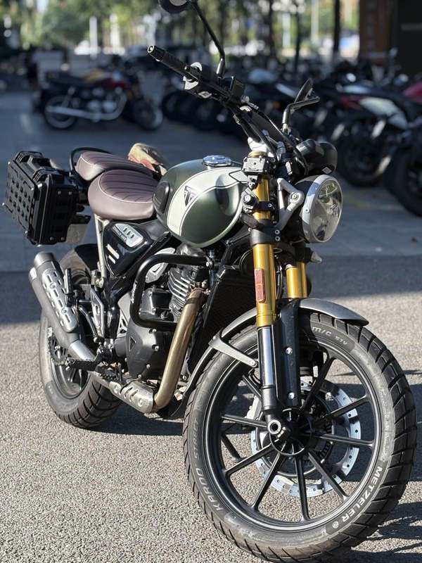 二手凯旋Scrambler 400 X