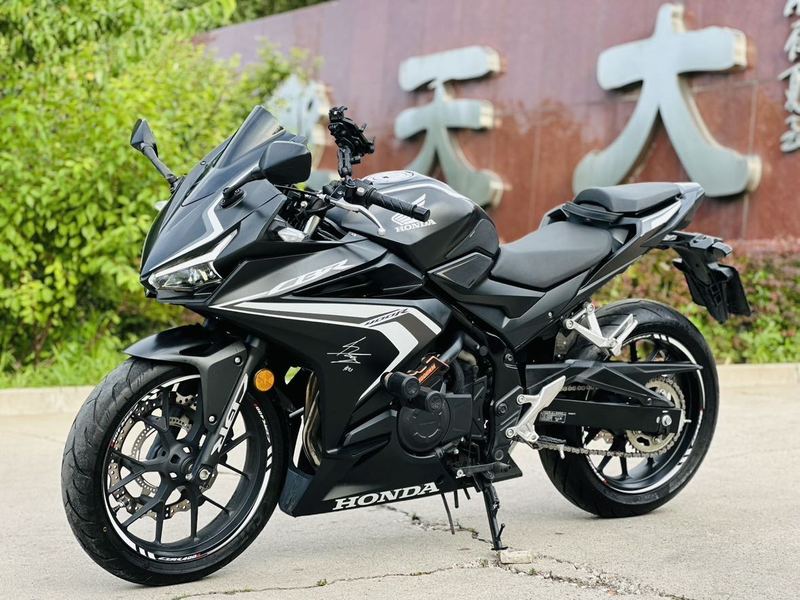 二手本田CBR400R