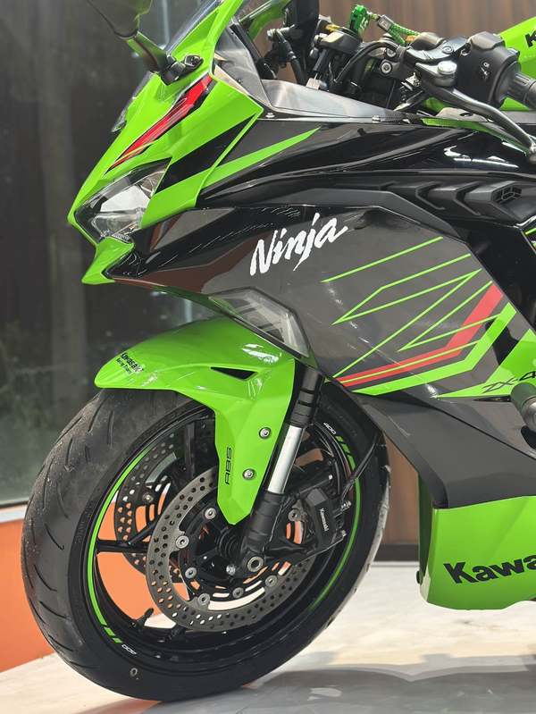 二手川崎ZX-4R