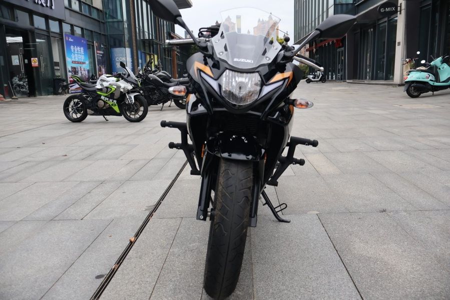 二手豪爵铃木GSX250R