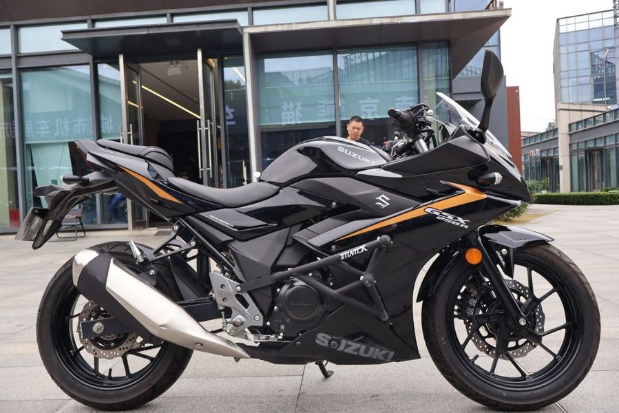二手豪爵铃木GSX250R