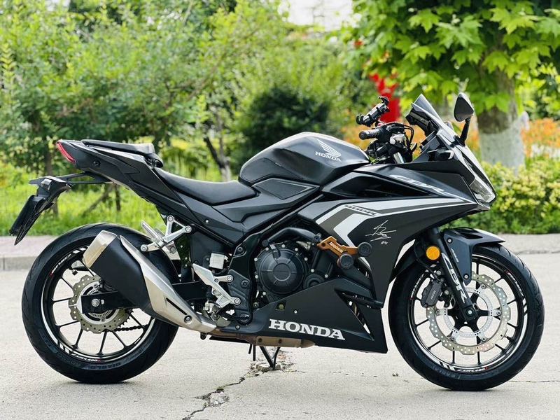 二手本田CBR400R