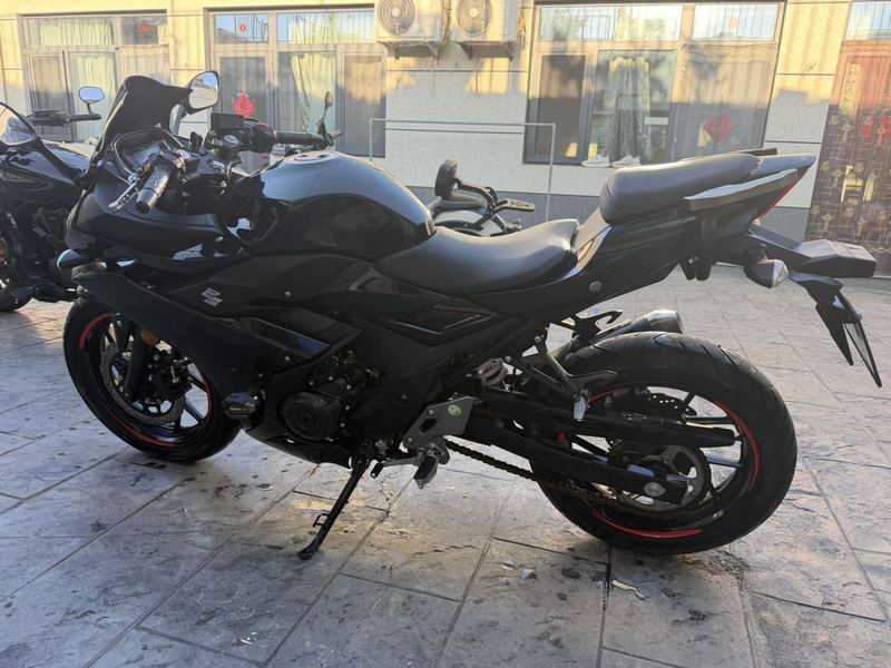 二手豪爵铃木GSX250R