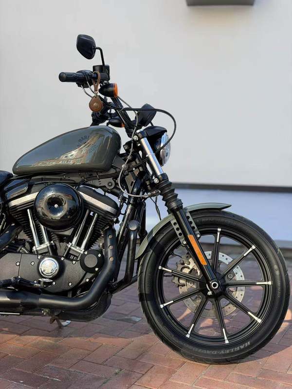 二手哈雷戴维森Iron883 硬汉