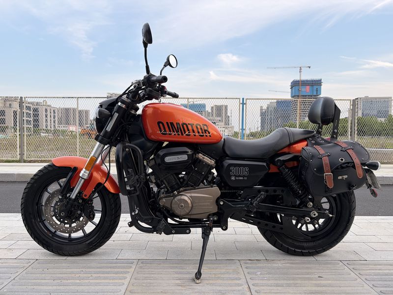 二手QJMOTOR闪300