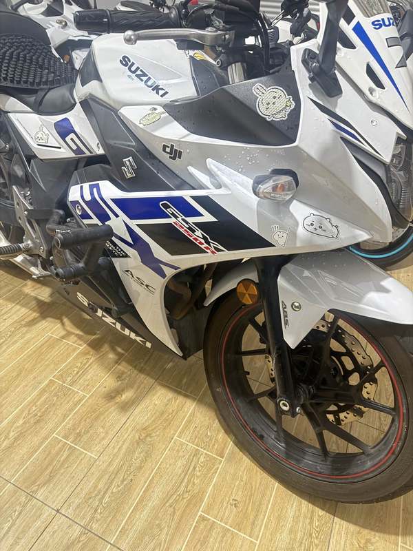 二手豪爵铃木GSX250R
