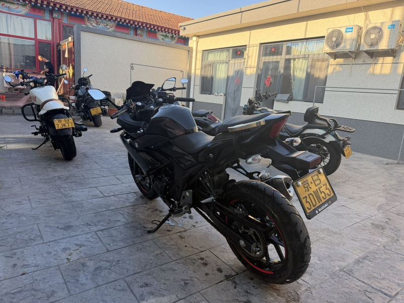 二手豪爵铃木GSX250R
