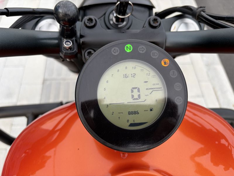 二手QJMOTOR闪300