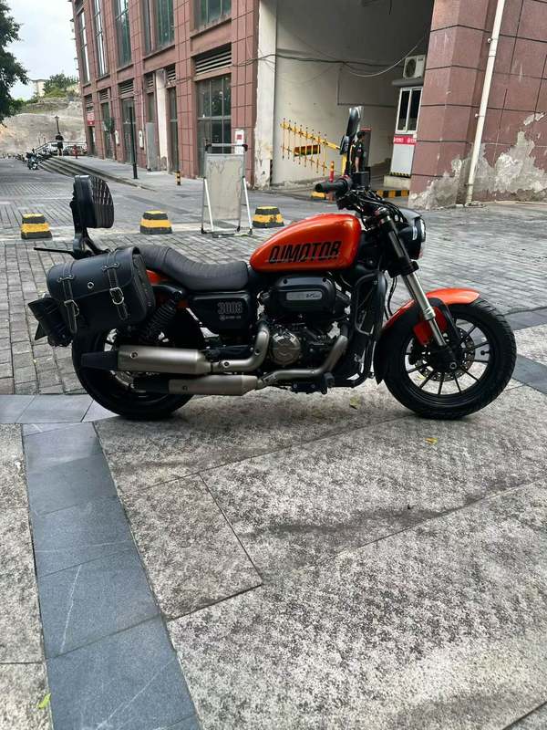 二手QJMOTOR闪300