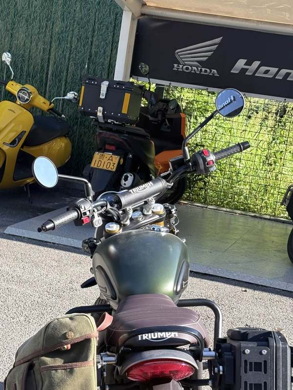二手凯旋Scrambler 400 X