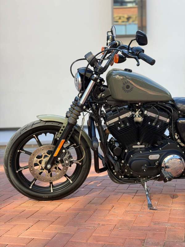 二手哈雷戴维森Iron883 硬汉