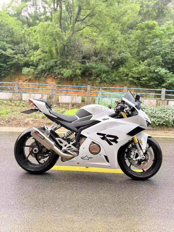 二手张雪机车500RR