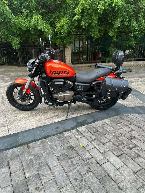 二手QJMOTOR闪300