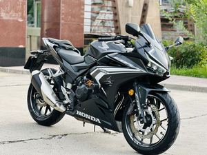 二手本田CBR400R