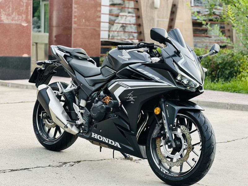 二手本田CBR400R