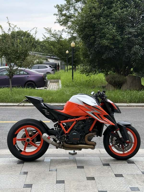 二手KTMR2R1290 Super Duke