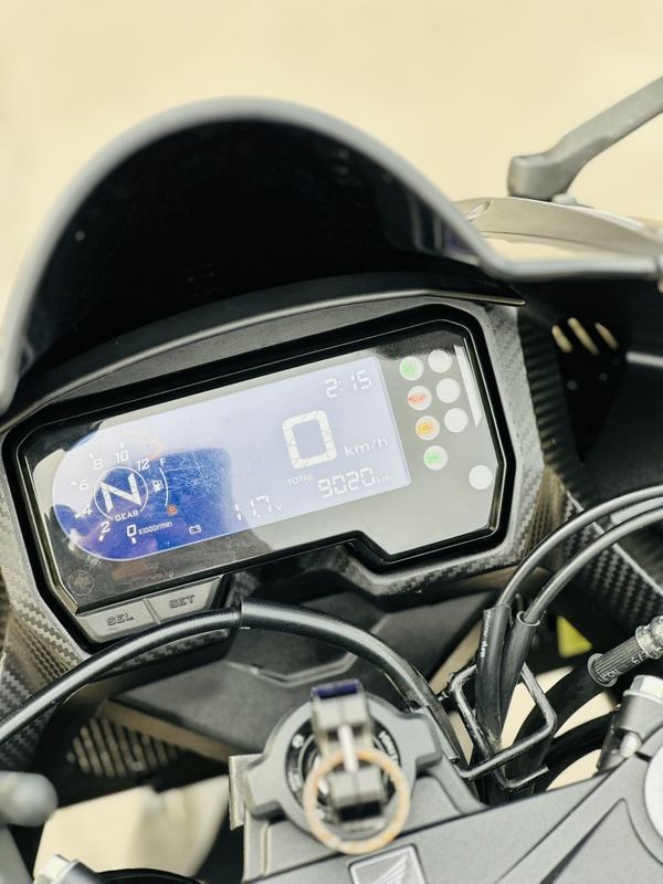 二手本田CBR400R