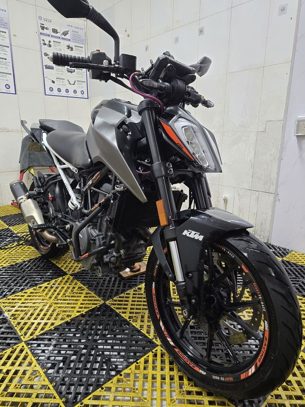 二手KTMR2R390 Duke