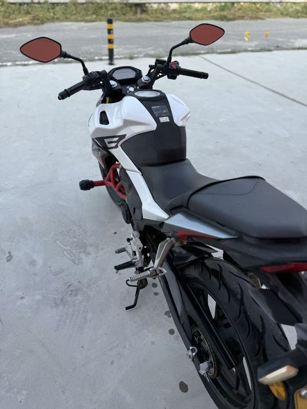 二手五羊本田CB190R 暴锋眼