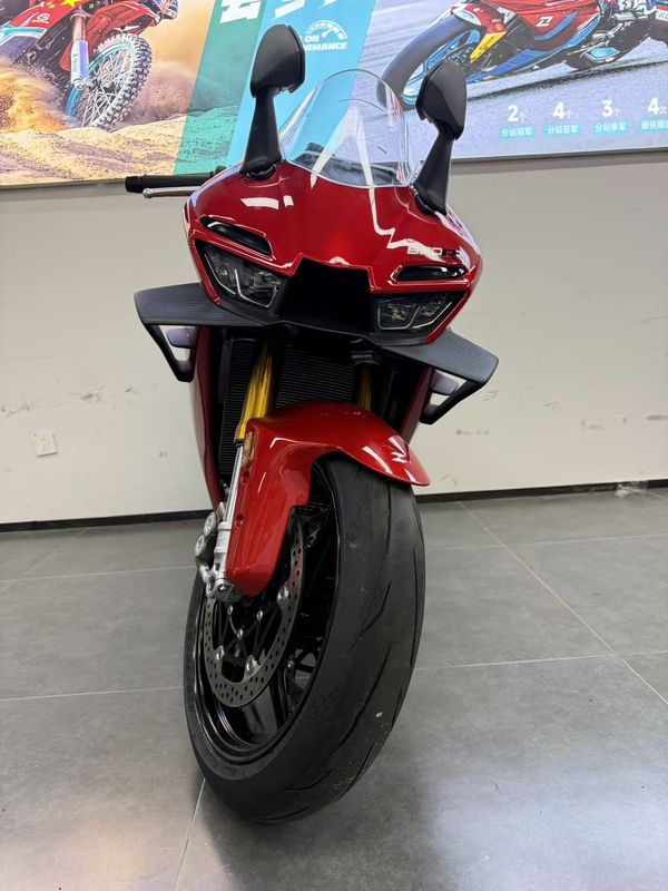 二手张雪机车820RR