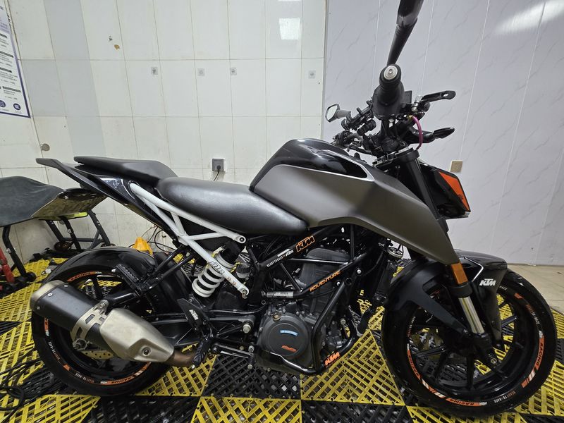 二手KTMR2R390 Duke