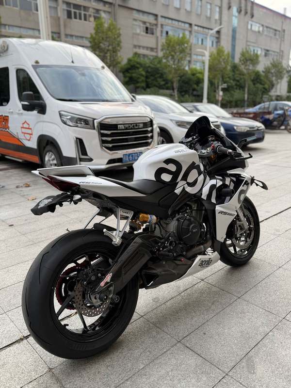 二手阿普利亚RS 660 