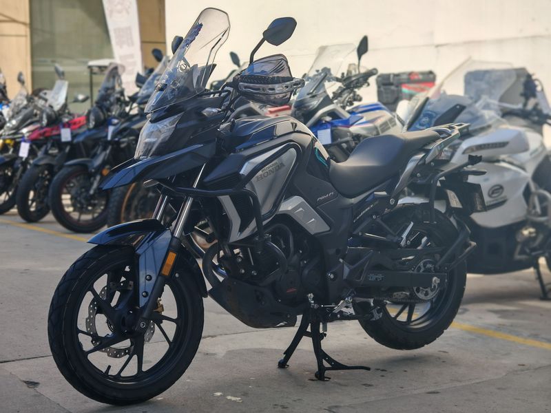 二手五羊本田猛鸷 CB190X