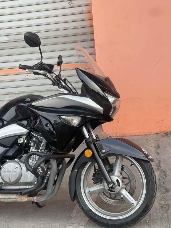二手豪爵铃木骊驰 GW 250S
