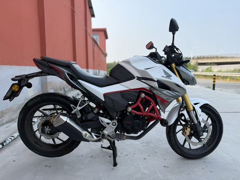 二手五羊本田CB190R 暴锋眼