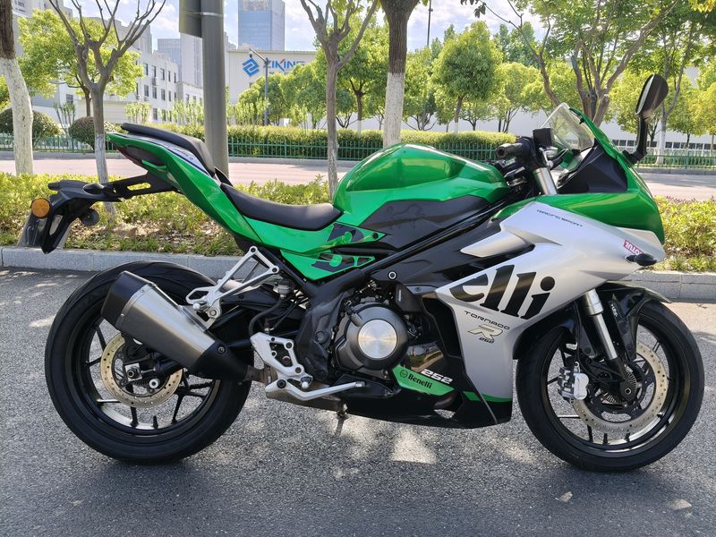 二手贝纳利龙卷风 Tornado 252R