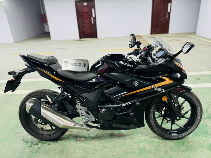 二手豪爵铃木GSX250R