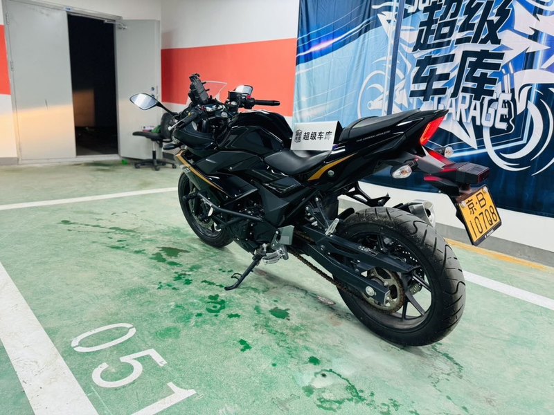 二手豪爵铃木GSX250R
