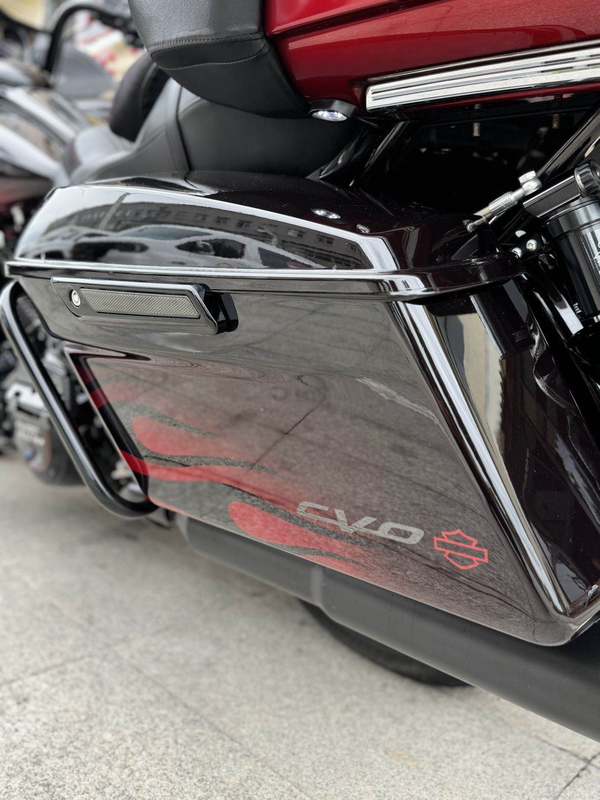 二手哈雷戴维森公路滑翔 Road Glide