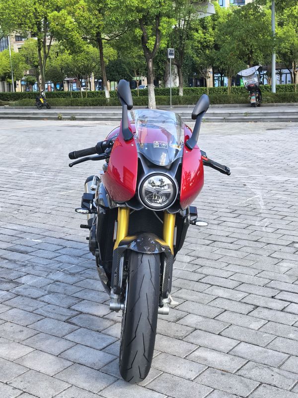 二手凯旋Speed Triple 1200 RR