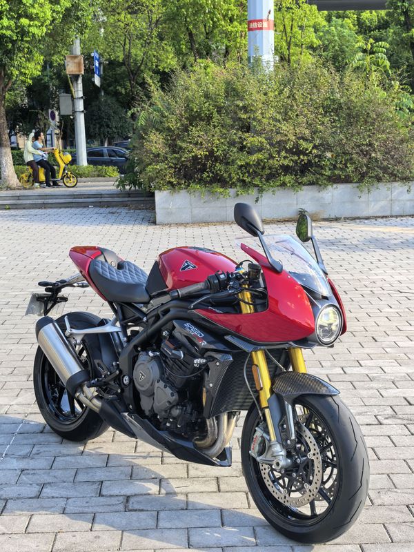 二手凯旋Speed Triple 1200 RR