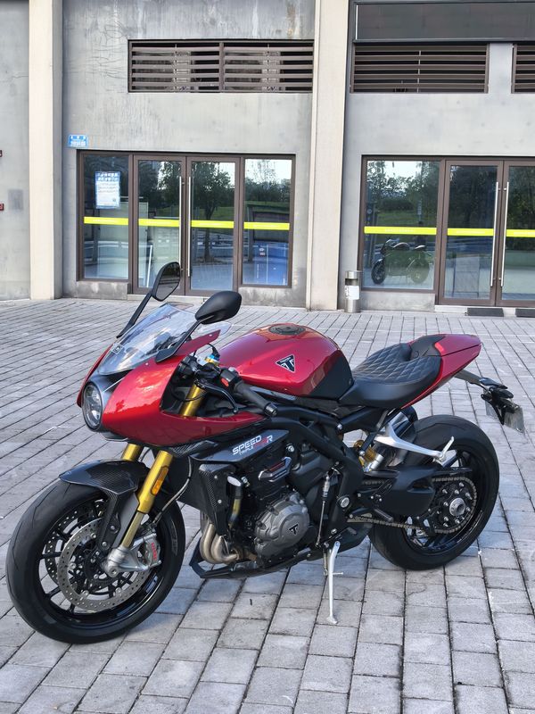 二手凯旋Speed Triple 1200 RR